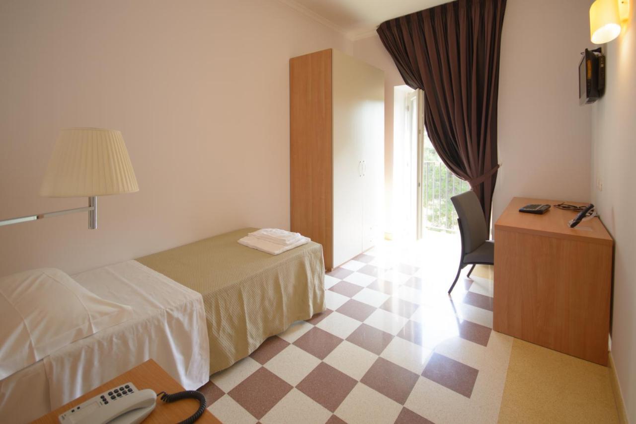 Domus Stella Maris - Casa Per Ferie Hotel Анкона Екстериор снимка