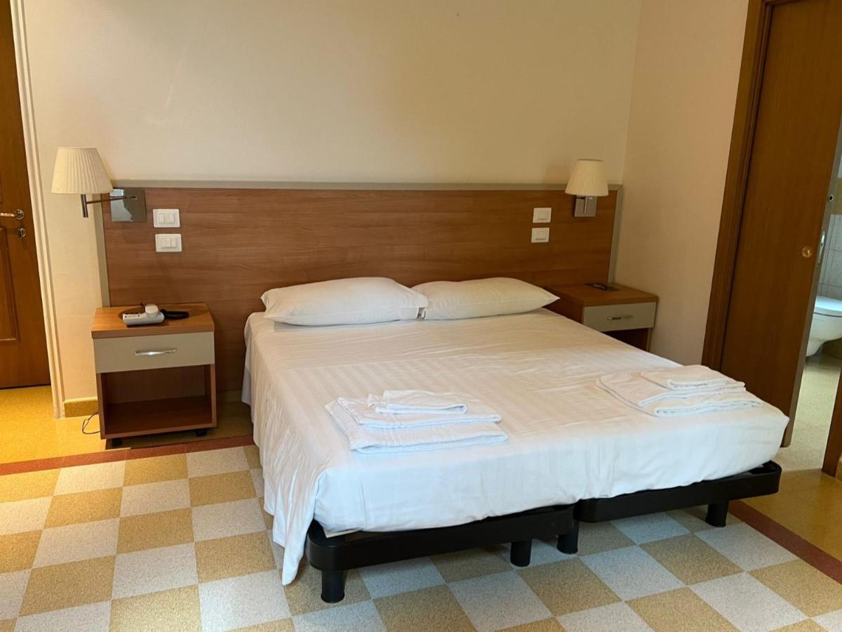Domus Stella Maris - Casa Per Ferie Hotel Анкона Екстериор снимка